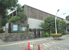 神奈川県立図書館